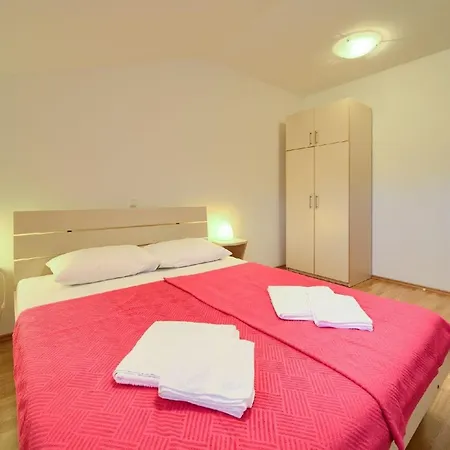 Apartman Nette In Mit Moeblierter Terrasse