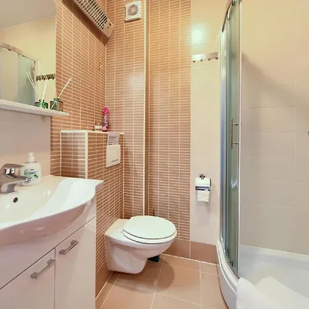 Apartman Nette In Mit Moeblierter Terrasse Šilo